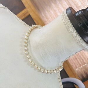 Vintage 1940s-50s Deltah Fine Simulated Pearls fancy box clasp pearl necklace